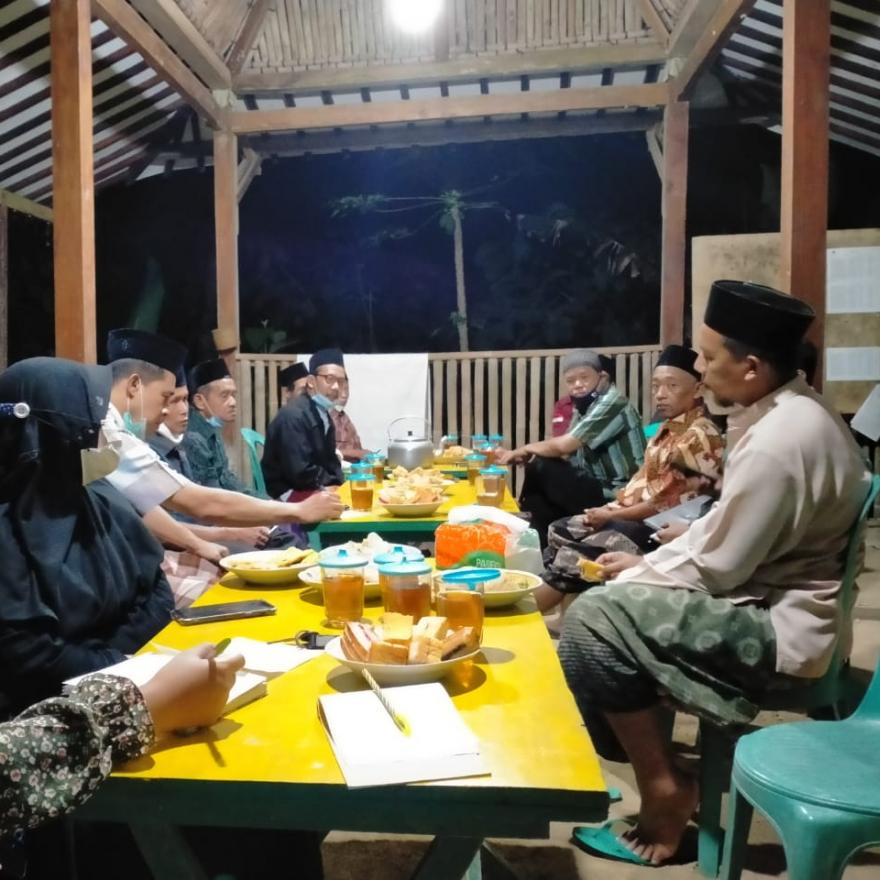 Padukuhan Anjir Melaksanakan Rapat Pembentukan Panitia Zakat Fitrah dan Syawalan Padukuhan.